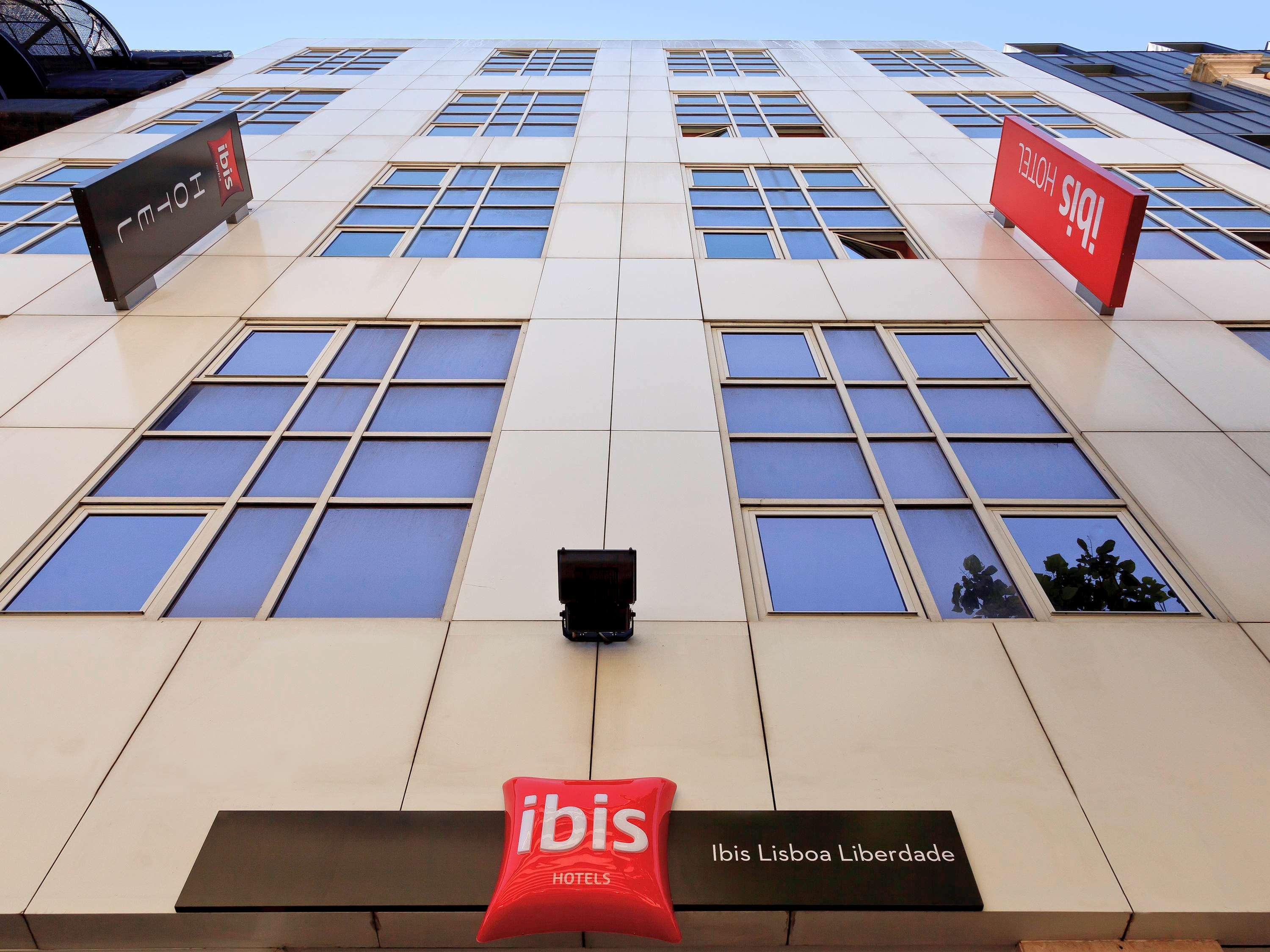 Hotel Ibis Lisboa Liberdade Bagian luar foto
