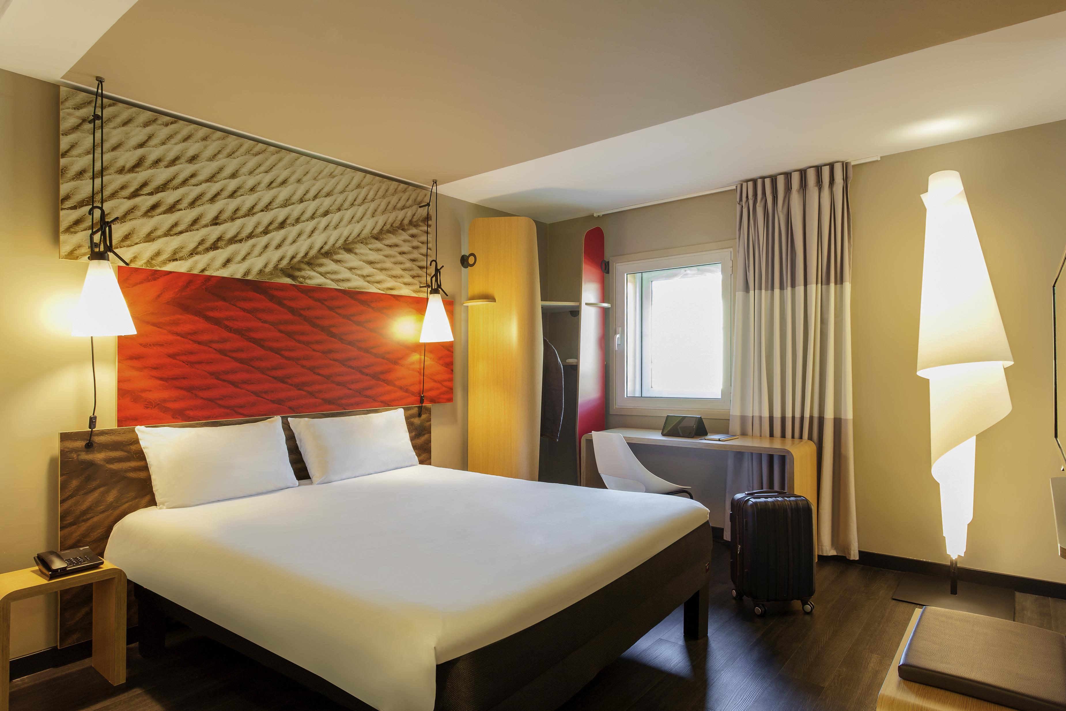 Hotel Ibis Lisboa Liberdade Bagian luar foto