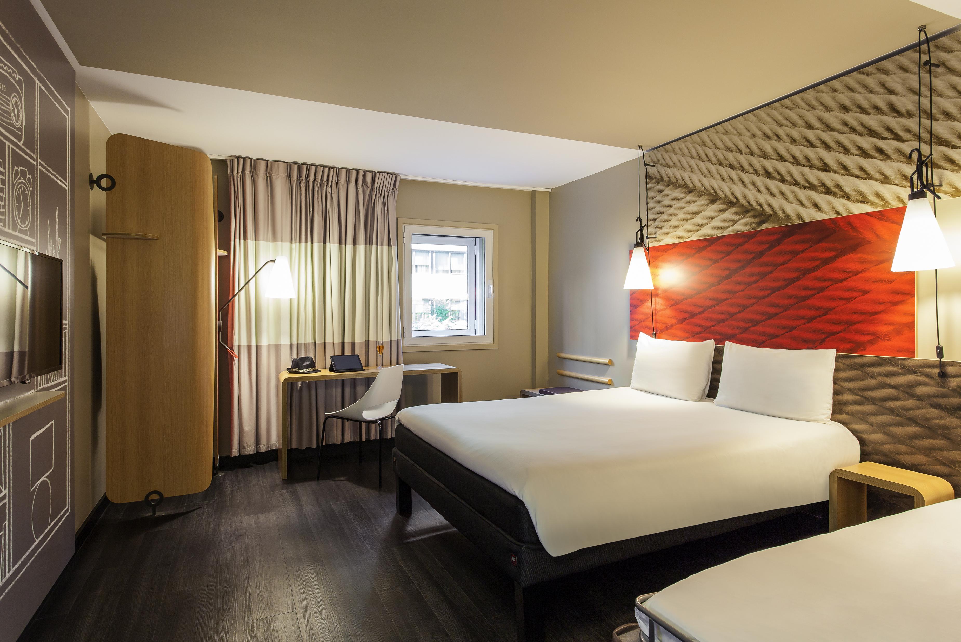 Hotel Ibis Lisboa Liberdade Bagian luar foto