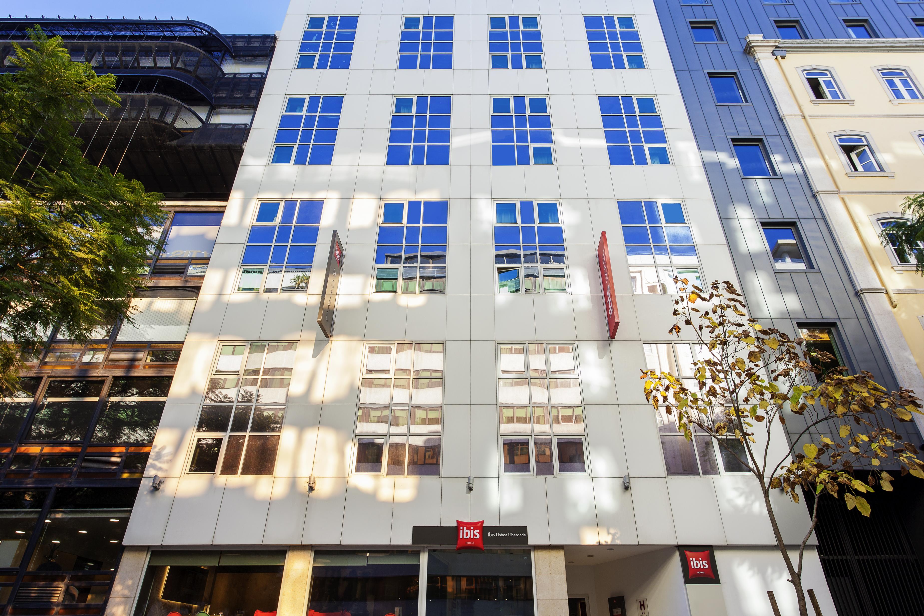 Hotel Ibis Lisboa Liberdade Bagian luar foto
