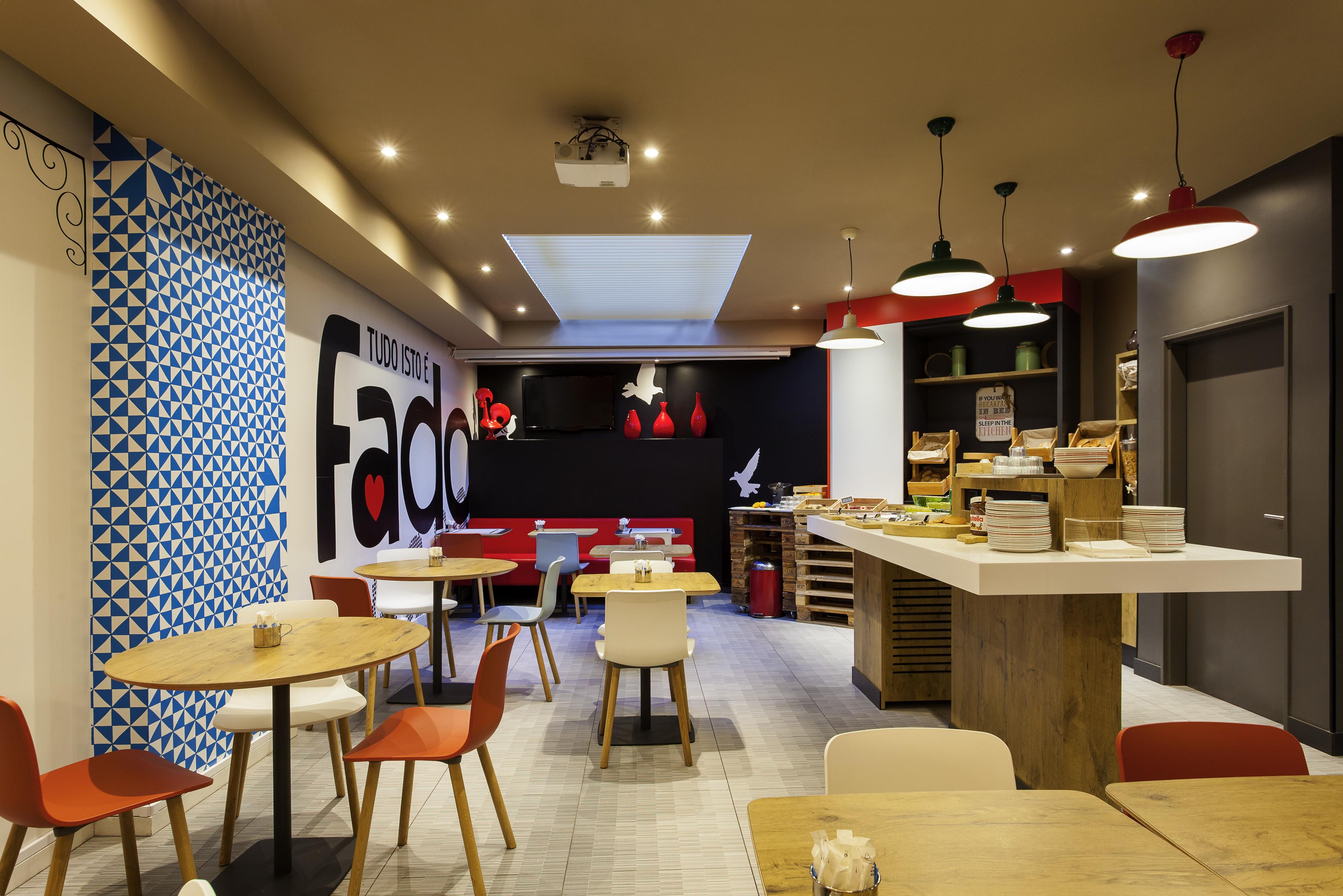 Hotel Ibis Lisboa Liberdade Bagian luar foto
