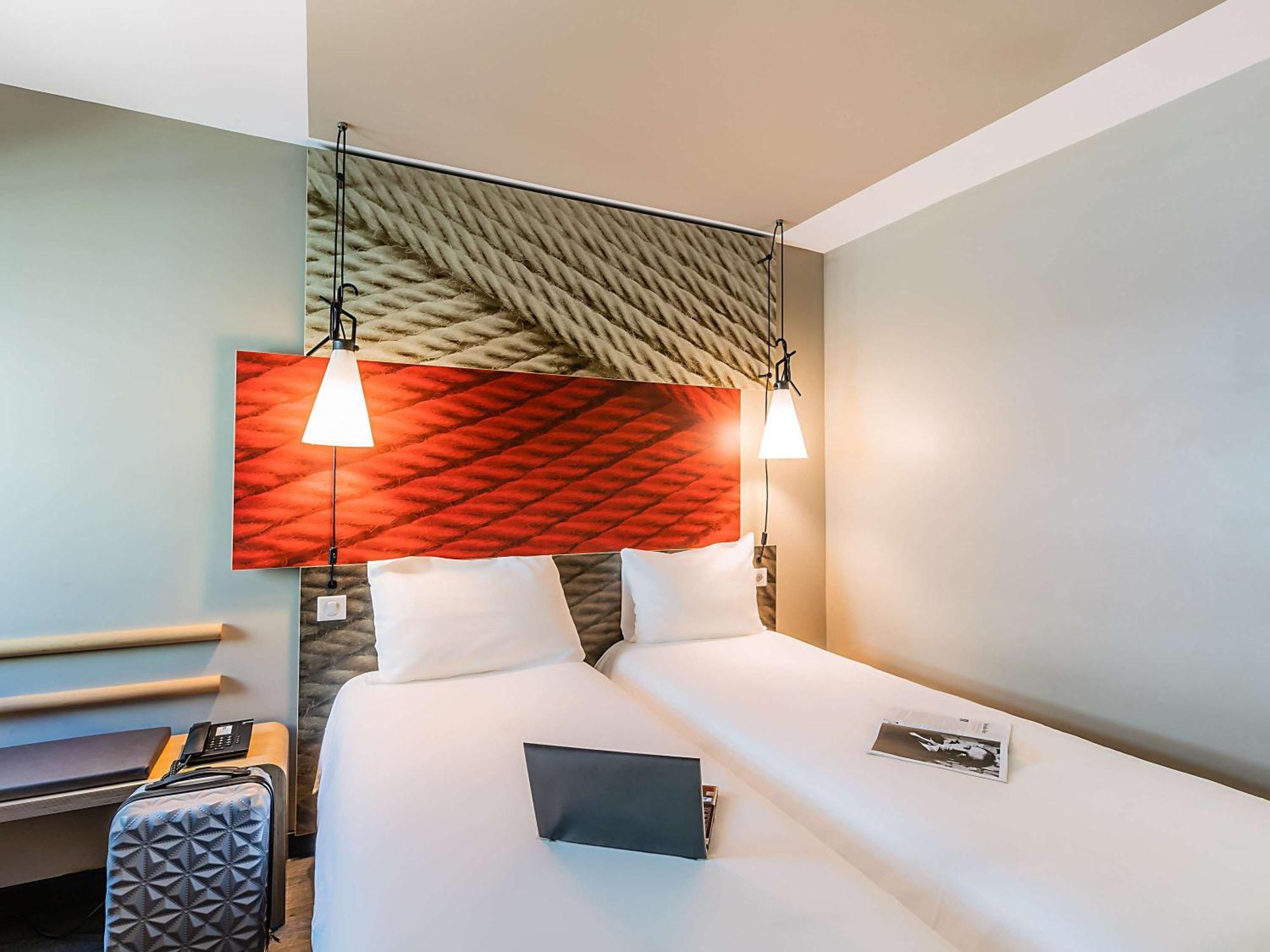 Hotel Ibis Lisboa Liberdade Bagian luar foto