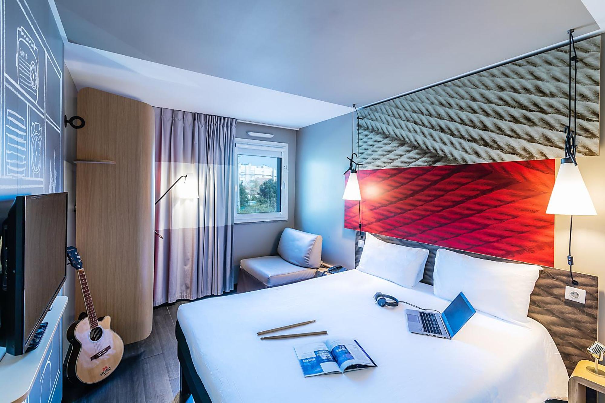 Hotel Ibis Lisboa Liberdade Bagian luar foto