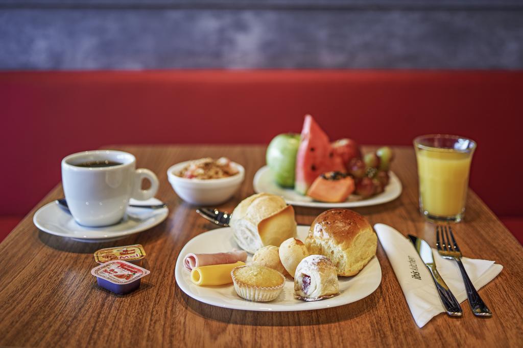 Hotel Ibis Lisboa Liberdade Bagian luar foto