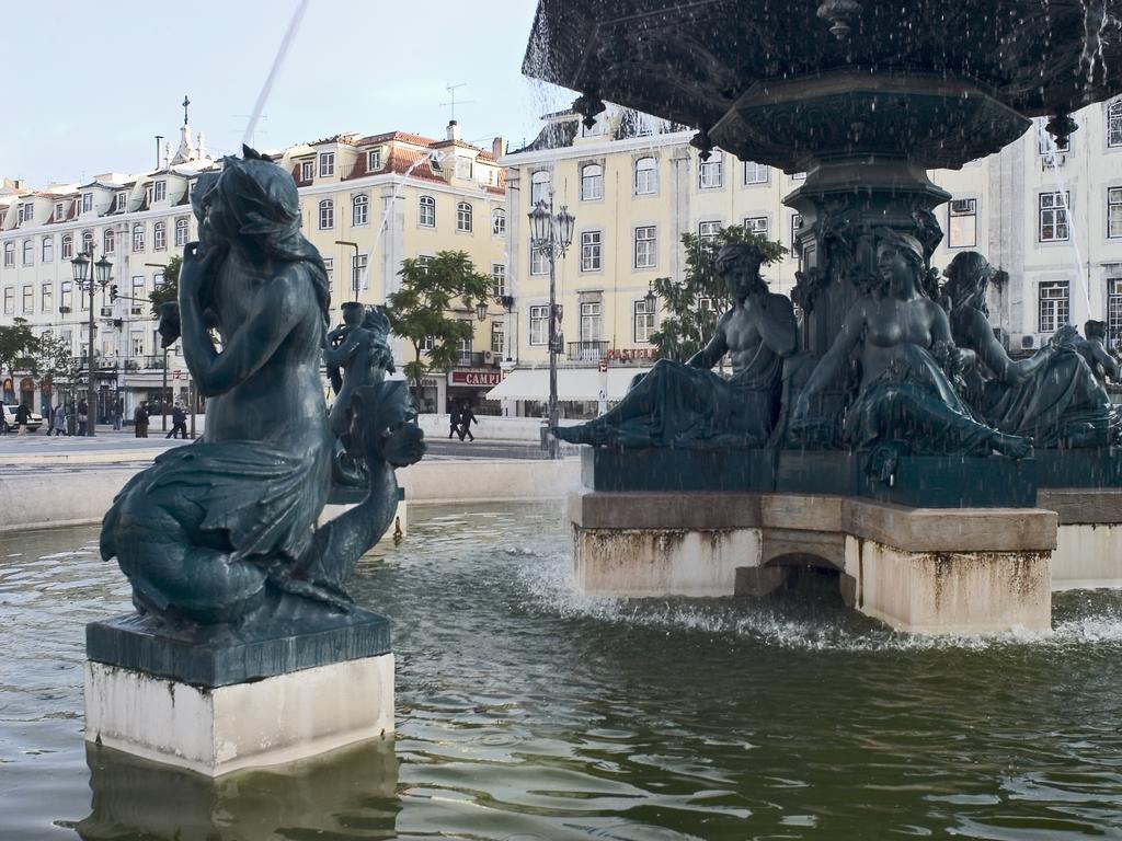 Hotel Ibis Lisboa Liberdade Bagian luar foto